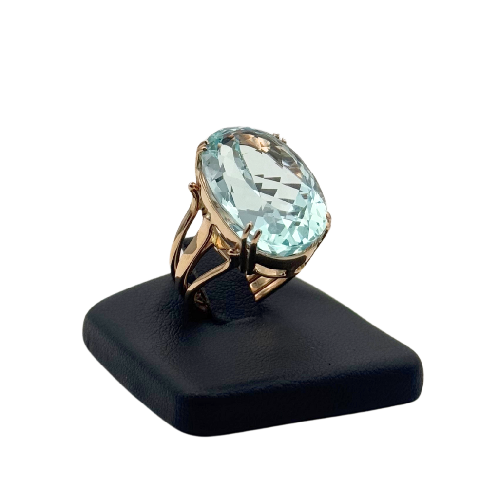 Vintage 14k Yellow Gold Triple Split Shank Aquamarine Ring