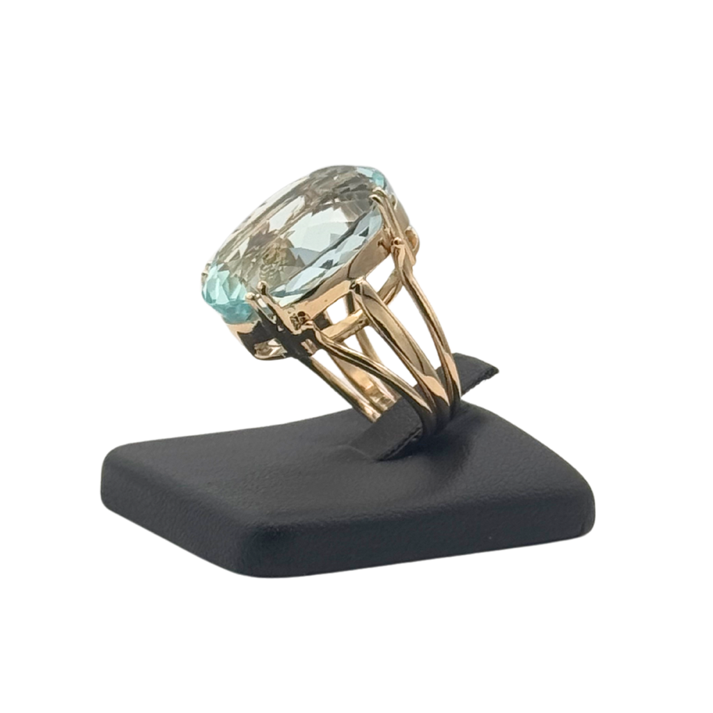 Vintage 14k Yellow Gold Triple Split Shank Aquamarine Ring